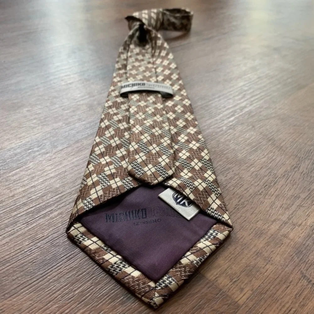 Michiko Koshino London Houndstooth Plaid Necktie